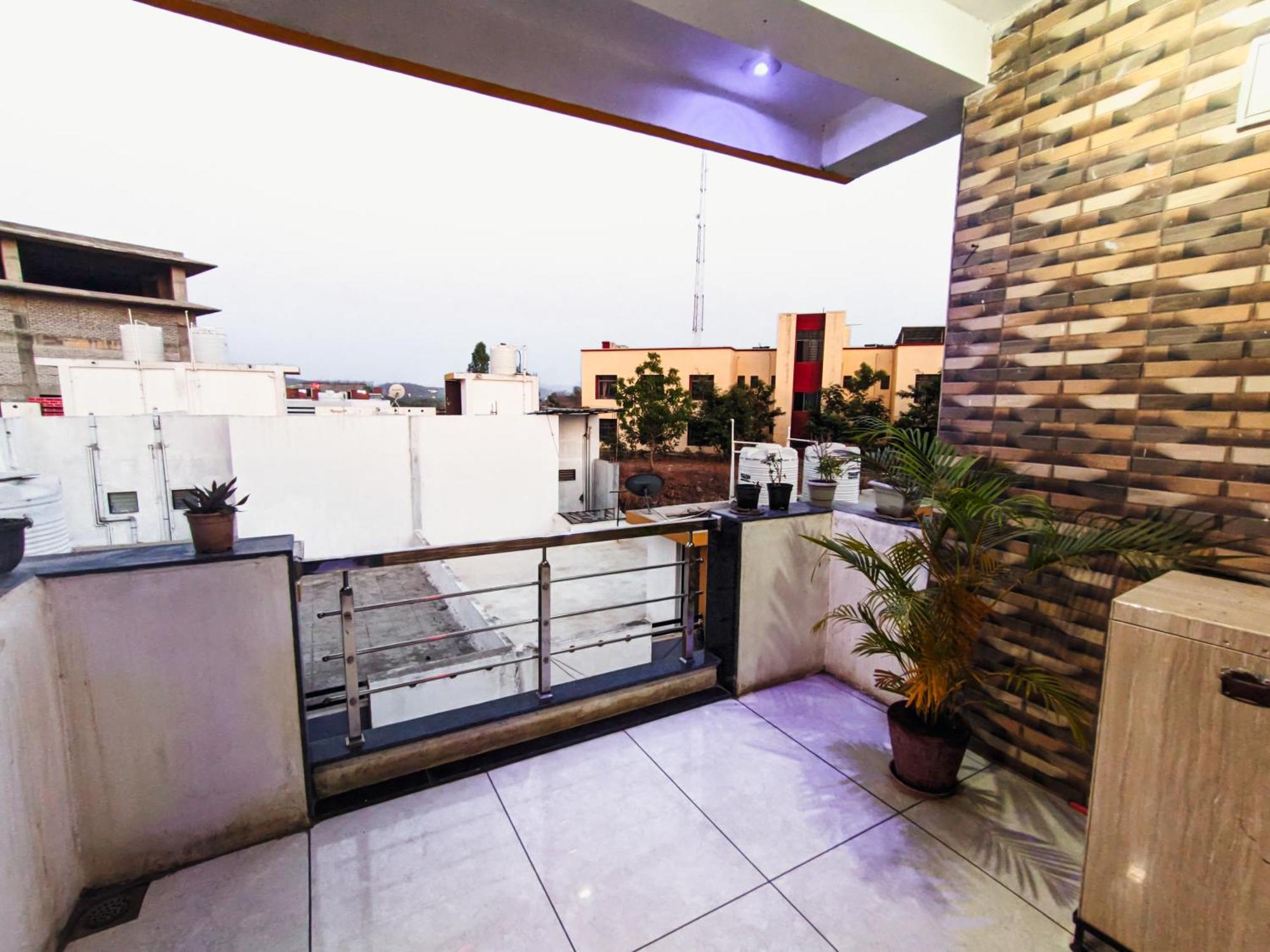 Bhavya Homestay Garudeshwar Экстерьер фото